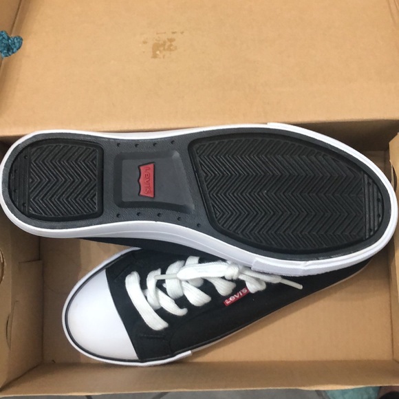 Cute 👟 Levi’s new, no tags 🏷 - Picture 5 of 5